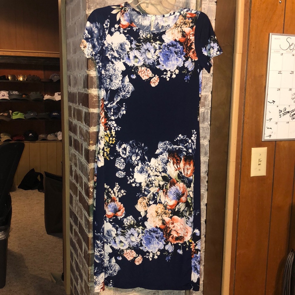 Midi Navy Floral Body Con Dress NWOT